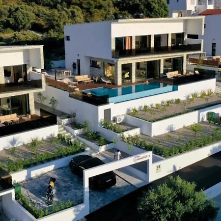 Villa Villa Villa Ramarin 3 With Infinity Heated Pool, Jacuzzi And Sauna By The Sea In Rogoznica *