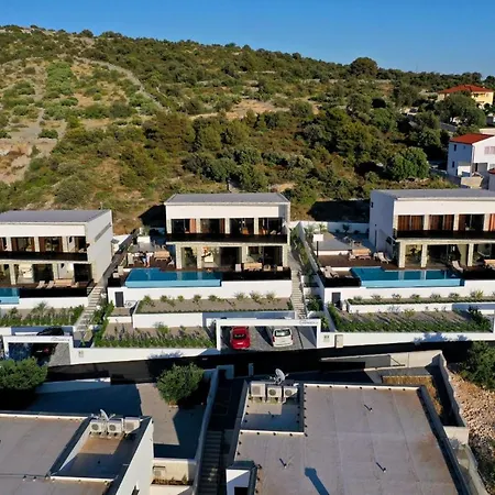 Villa Villa Ramarin 3 With Infinity Heated Pool, Jacuzzi And Sauna By The Sea In Rogoznica * Rogoznica (Sibenik-Knin)