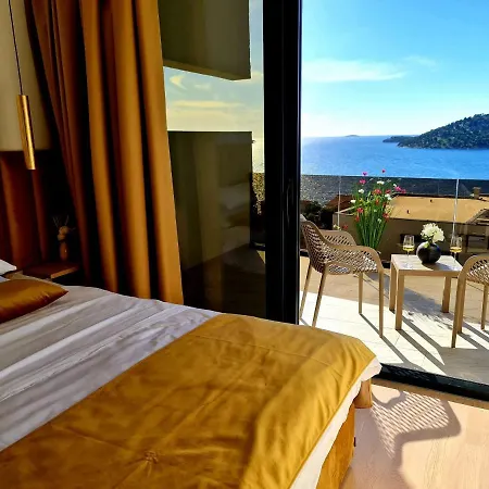 Villa Villa Ramarin 3 With Infinity Heated Pool, Jacuzzi And Sauna By The Sea In Rogoznica