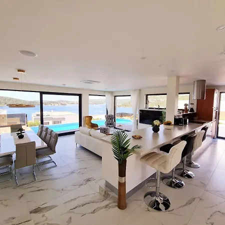 Villa Villa Ramarin 3 With Infinity Heated Pool, Jacuzzi And Sauna By The Sea In Rogoznica Villa *