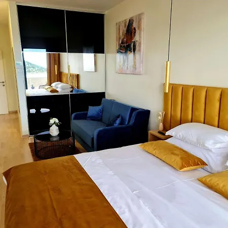 Villa Villa Ramarin 3 With Infinity Heated Pool, Jacuzzi And Sauna By The Sea In Rogoznica * Rogoznica (Sibenik-Knin)