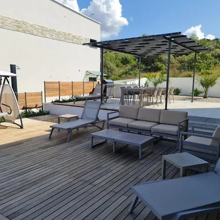 Villa Villa Ramarin 3 With Infinity Heated Pool, Jacuzzi And Sauna By The Sea In Rogoznica *
