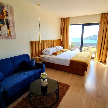 Villa Villa Villa Ramarin 3 With Infinity Heated Pool, Jacuzzi And Sauna By The Sea In Rogoznica