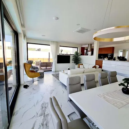 Villa Villa Ramarin 3 With Infinity Heated Pool, Jacuzzi And Sauna By The Sea In Rogoznica * Rogoznica (Sibenik-Knin)